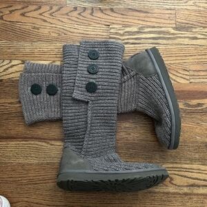 Ugg women's classic cardy grey wool knit tall button boot 8.5